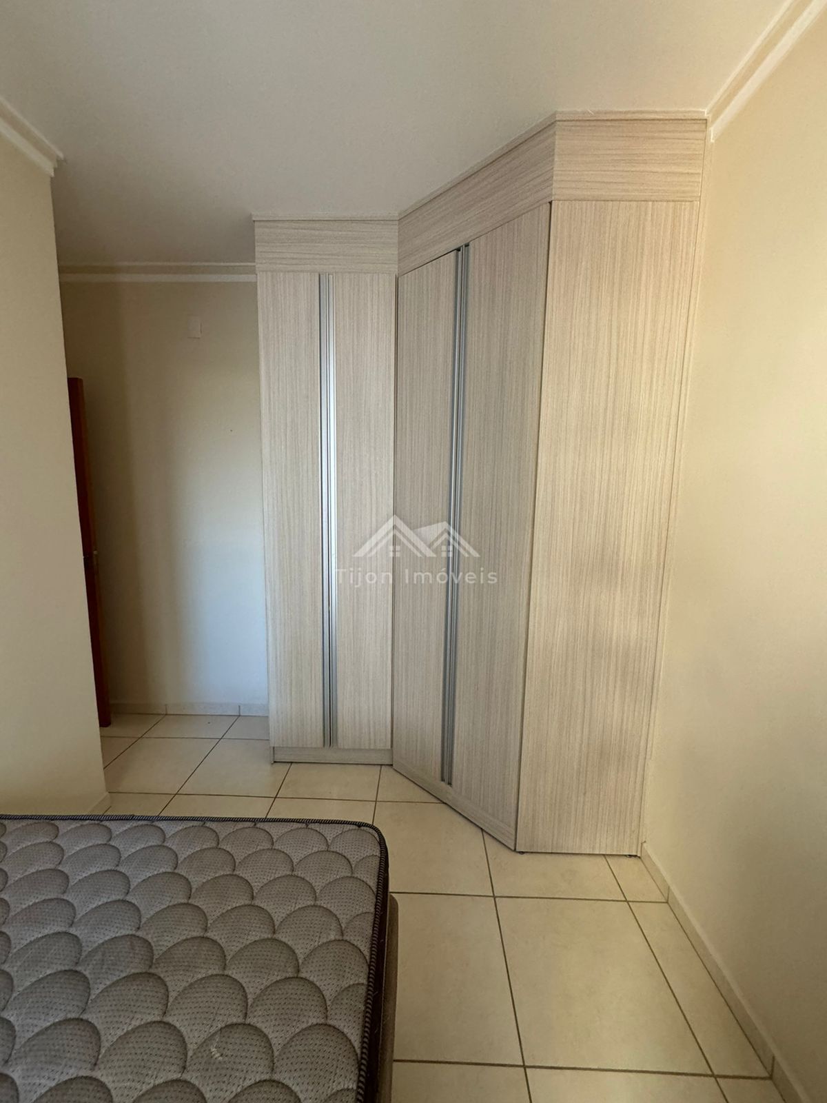 Apartamento para alugar com 2 quartos, 60m² - Foto 12