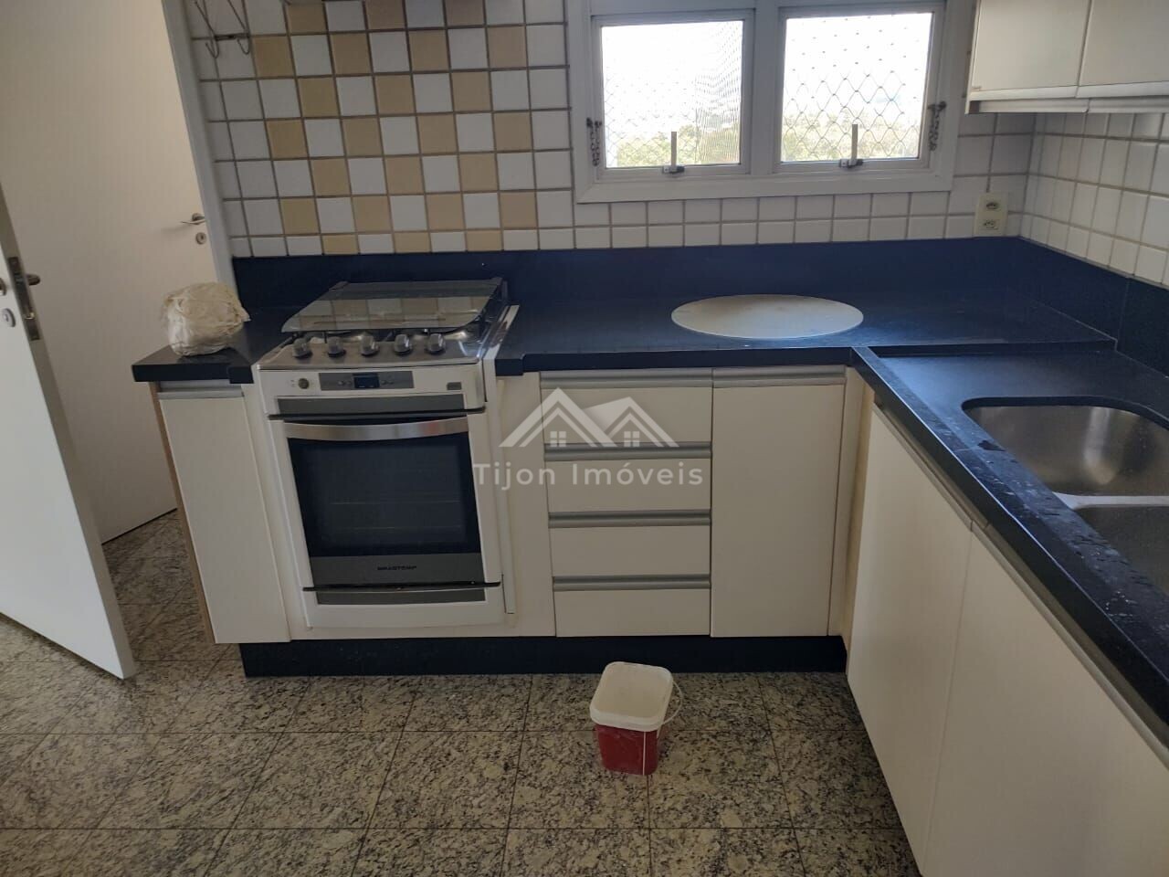 Apartamento à venda com 3 quartos, 135m² - Foto 7