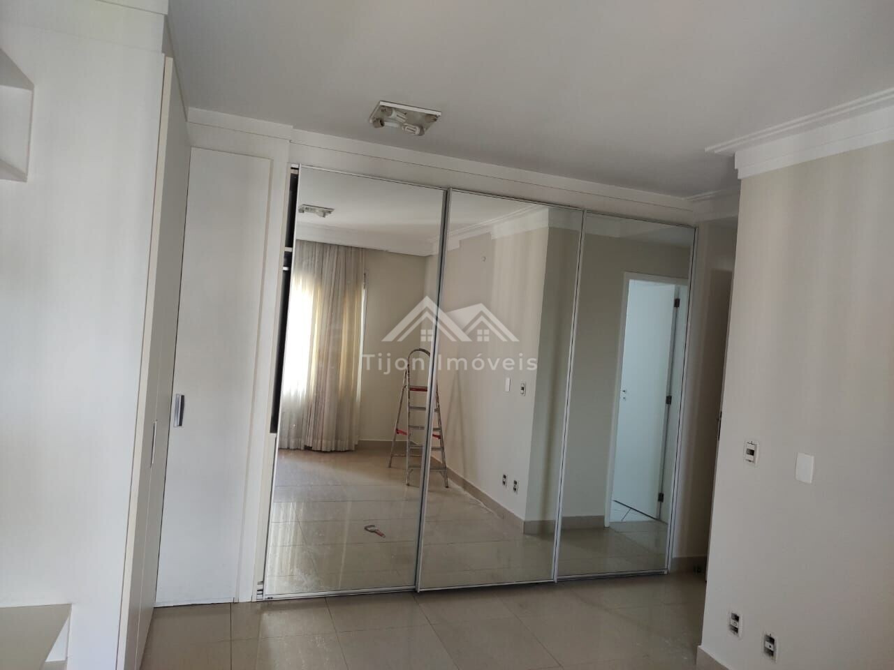 Apartamento à venda com 3 quartos, 135m² - Foto 21