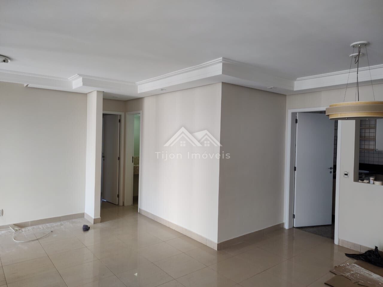 Apartamento à venda com 3 quartos, 135m² - Foto 1