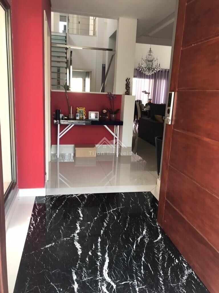 Casa à venda com 3 quartos, 374m² - Foto 3