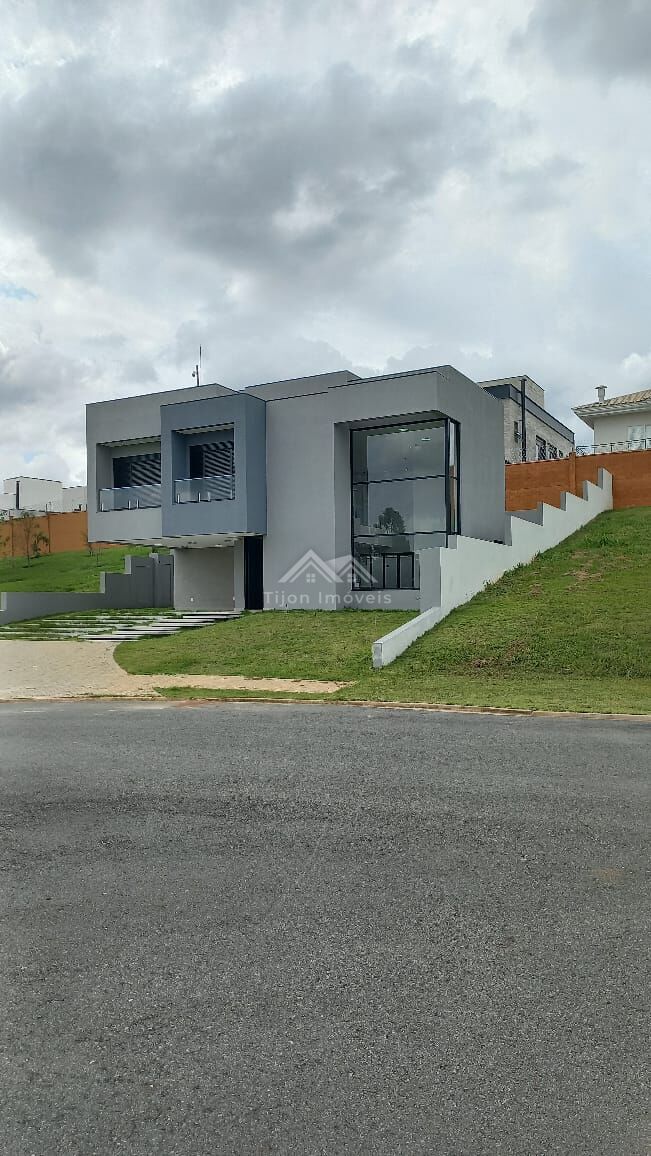 Casa à venda com 4 quartos, 310m² - Foto 4