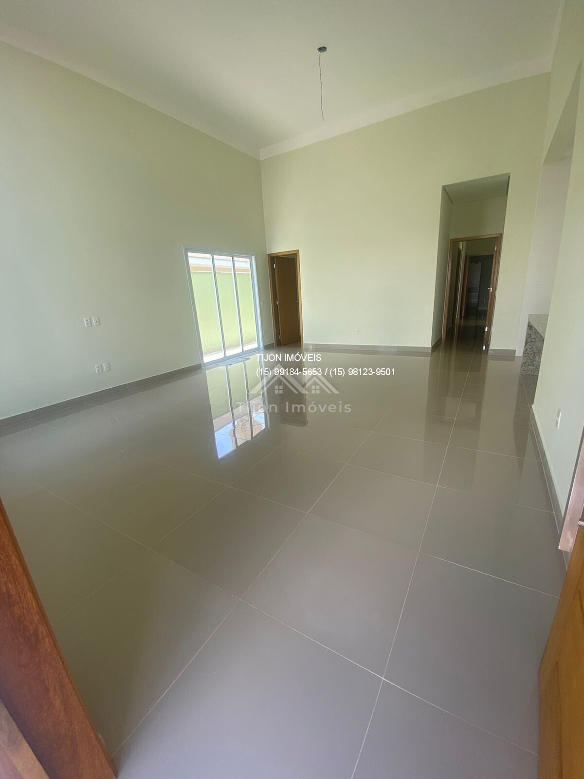 Casa de Condomínio à venda com 3 quartos, 180m² - Foto 2