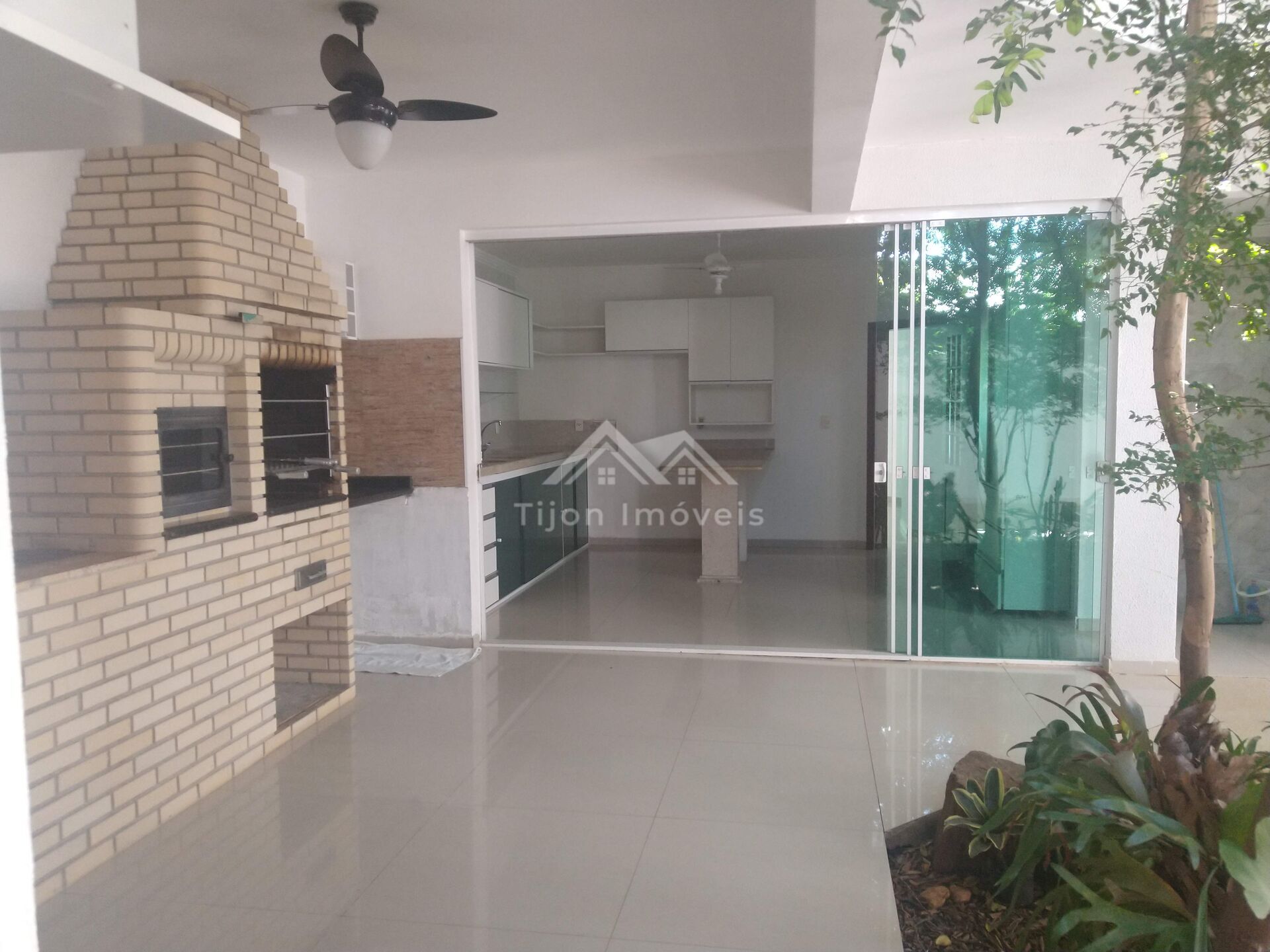 Casa de Condomínio à venda com 4 quartos, 300m² - Foto 49