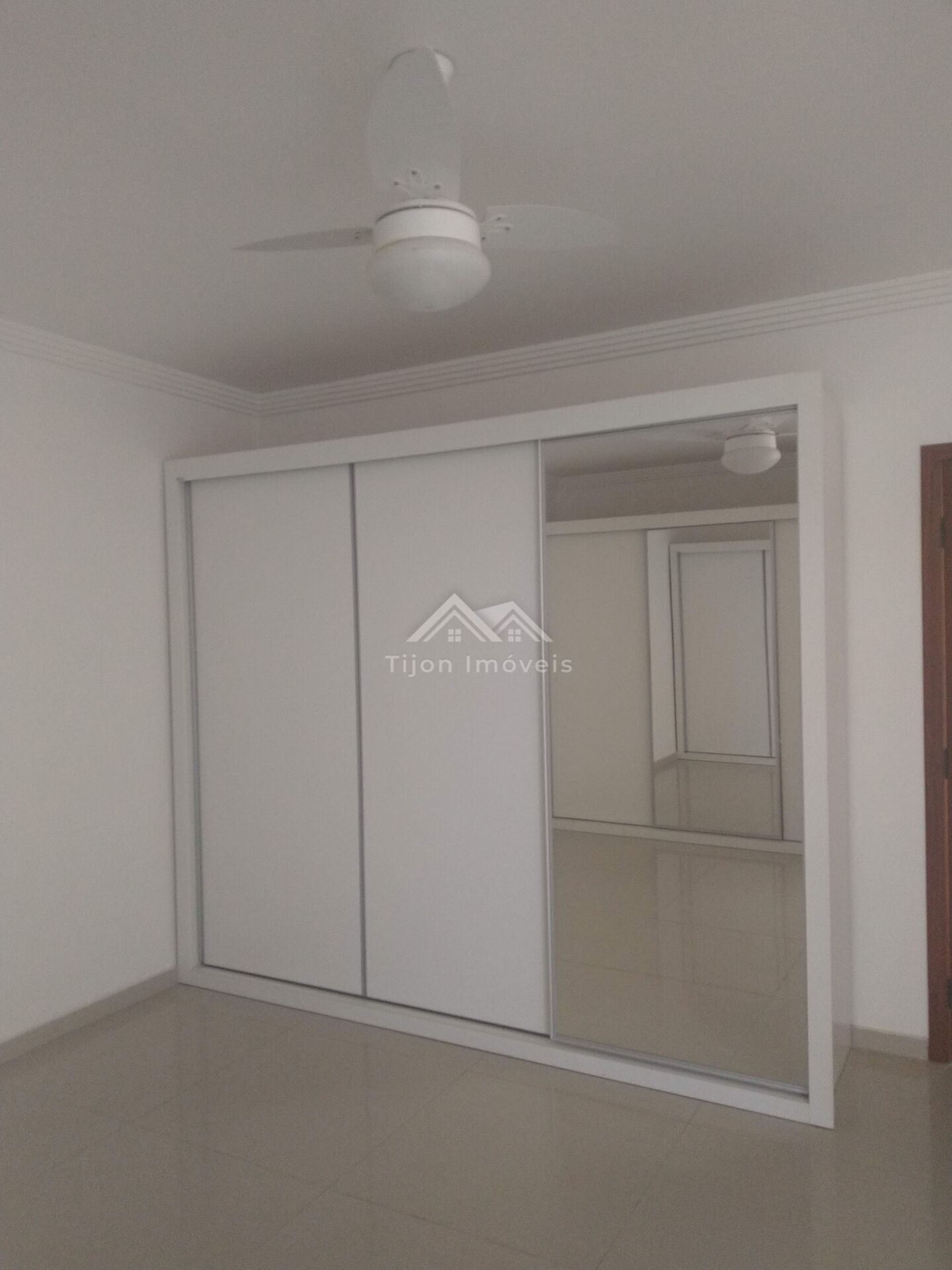 Casa de Condomínio à venda com 4 quartos, 300m² - Foto 11