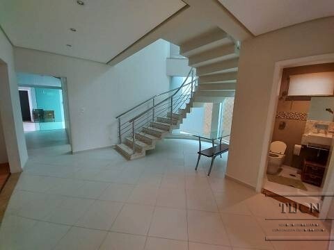 Casa de Condomínio à venda com 3 quartos, 258m² - Foto 3