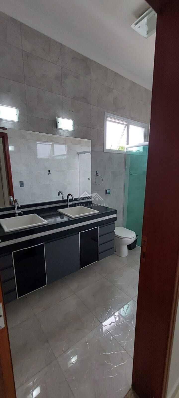 Casa à venda com 4 quartos, 302m² - Foto 18