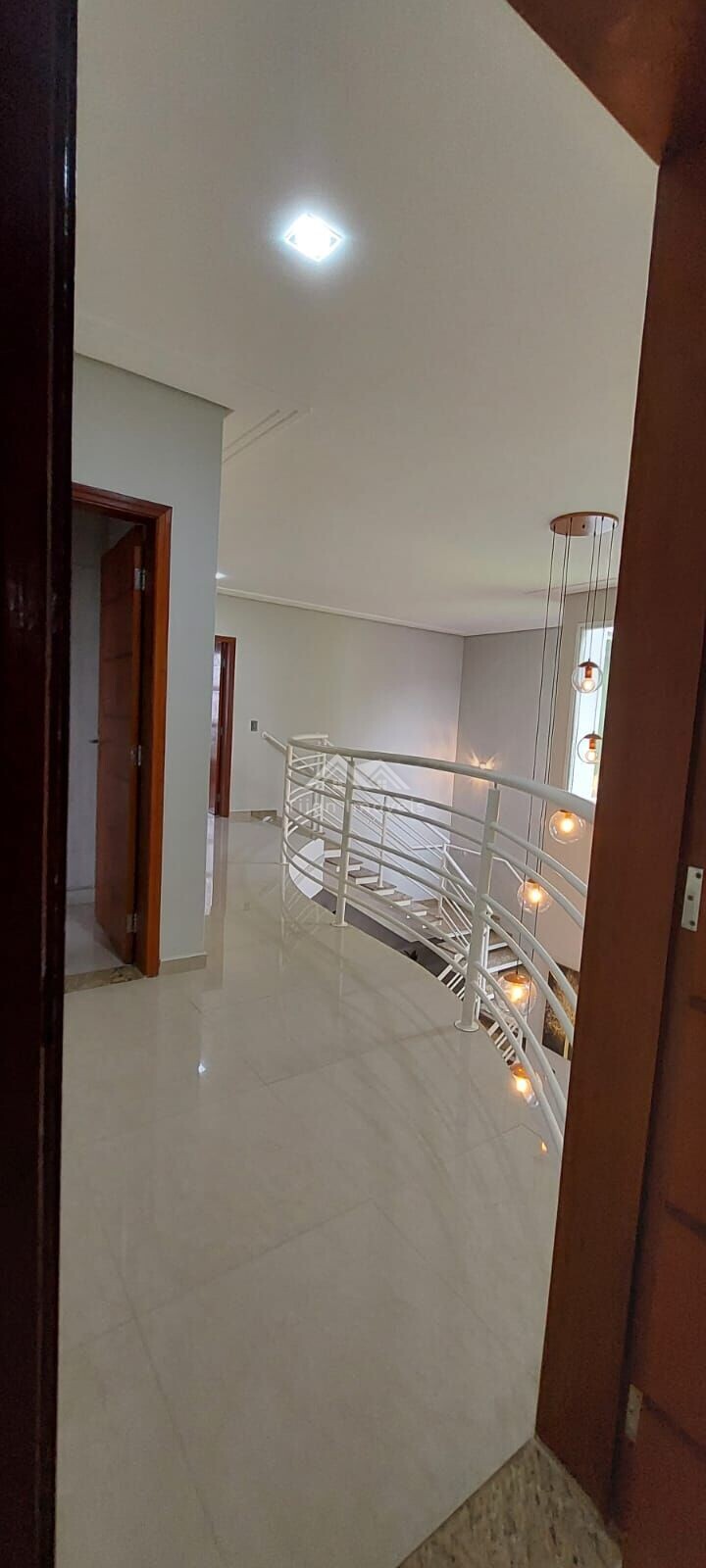 Casa à venda com 4 quartos, 302m² - Foto 10