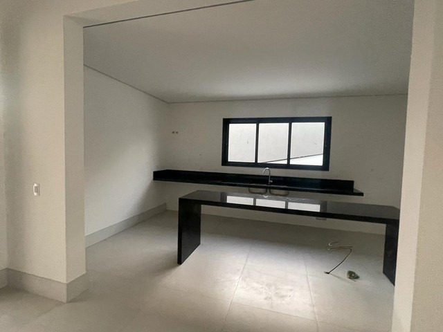 Casa de Condomínio à venda com 3 quartos, 231m² - Foto 6