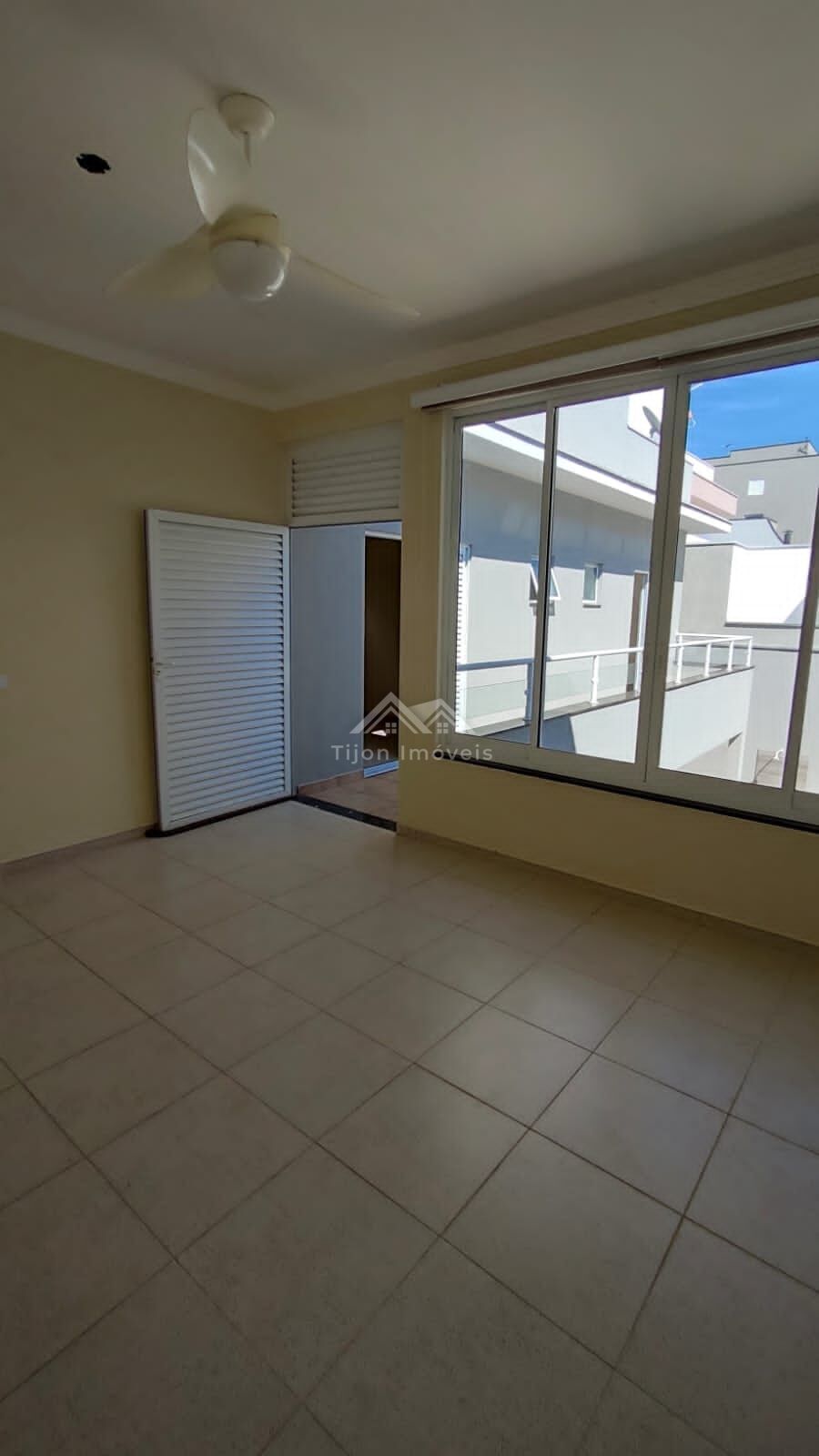 Casa para alugar com 4 quartos, 289m² - Foto 20