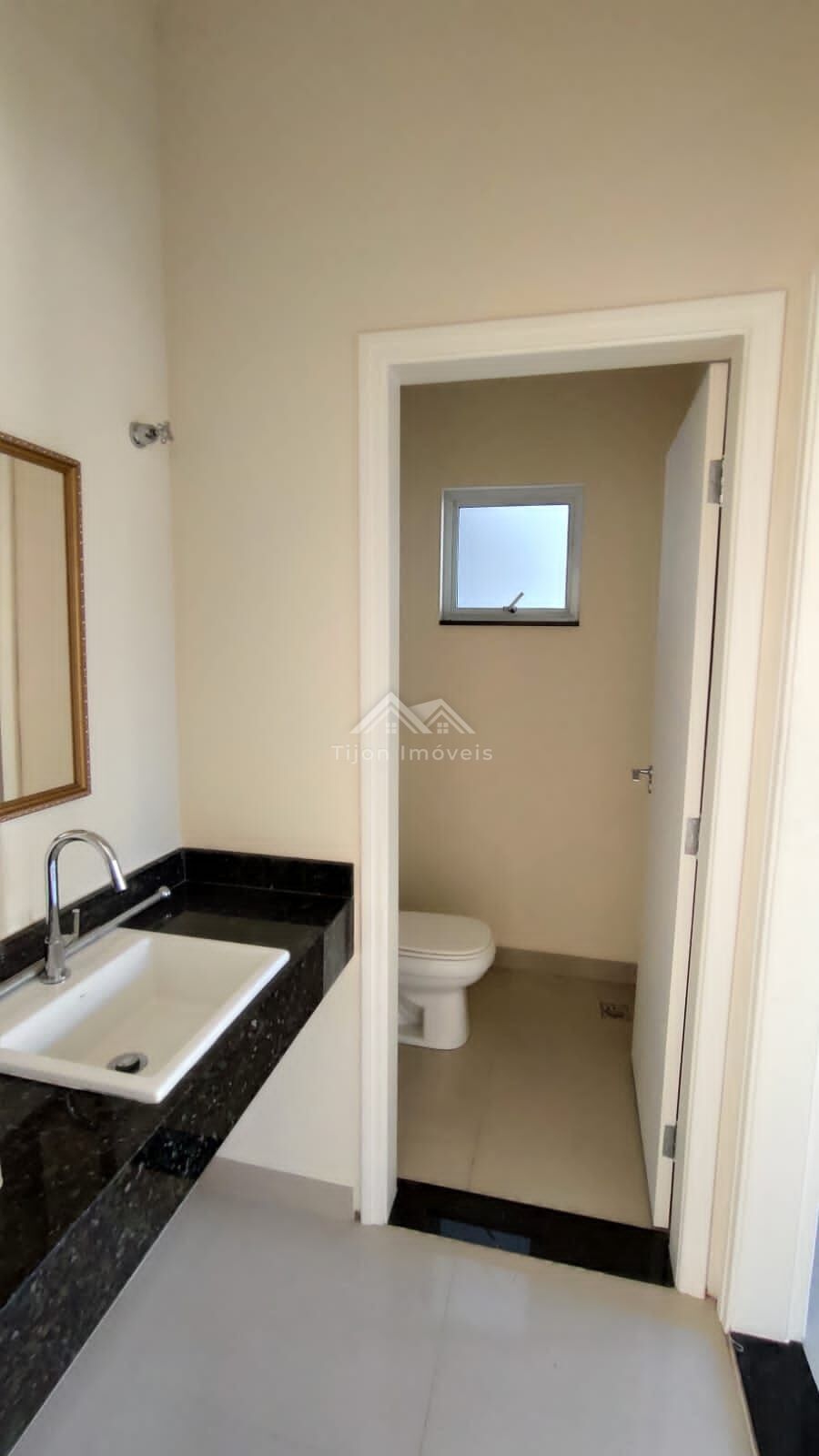 Casa para alugar com 4 quartos, 289m² - Foto 13