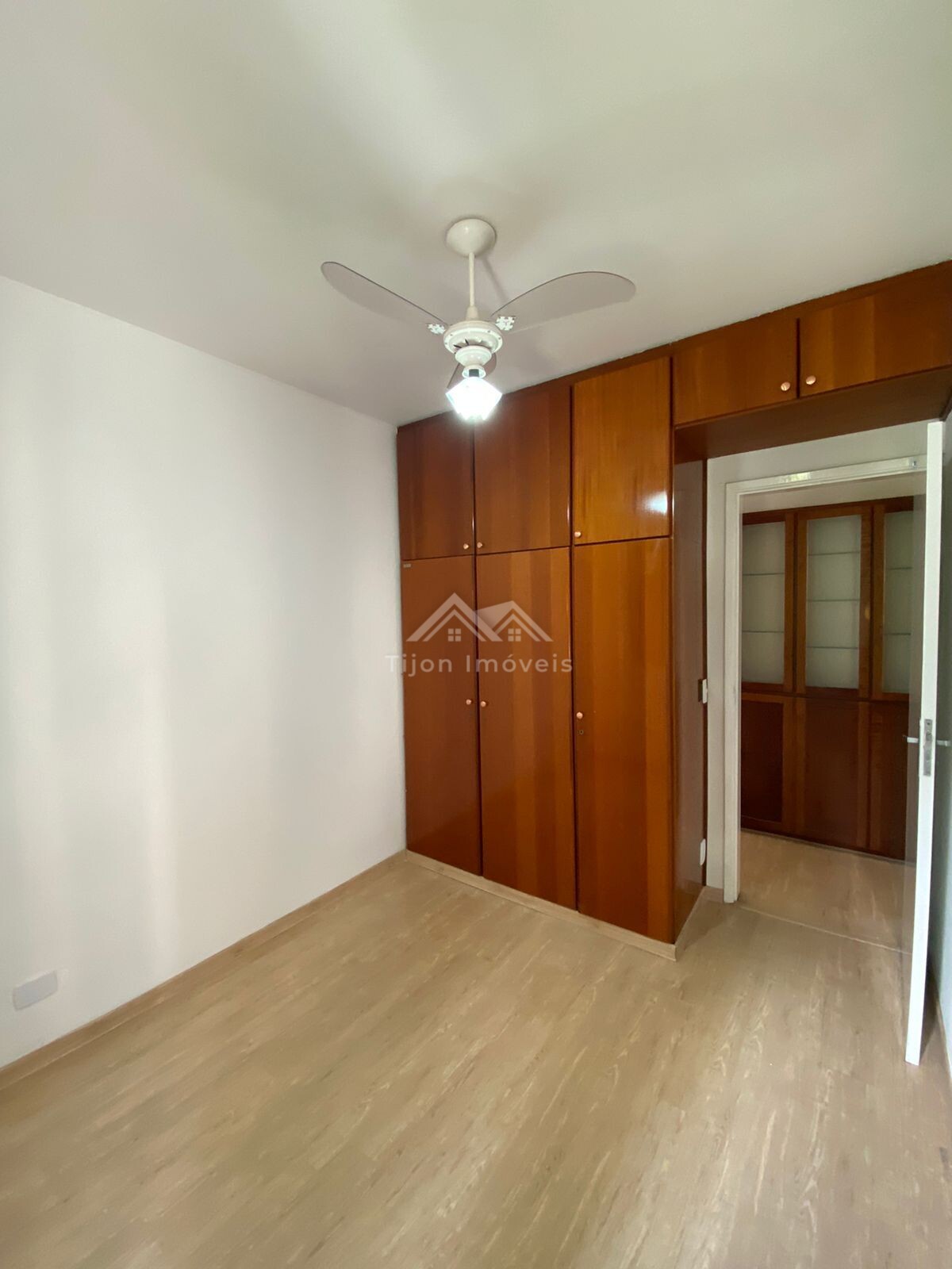 Apartamento à venda com 3 quartos, 64m² - Foto 11