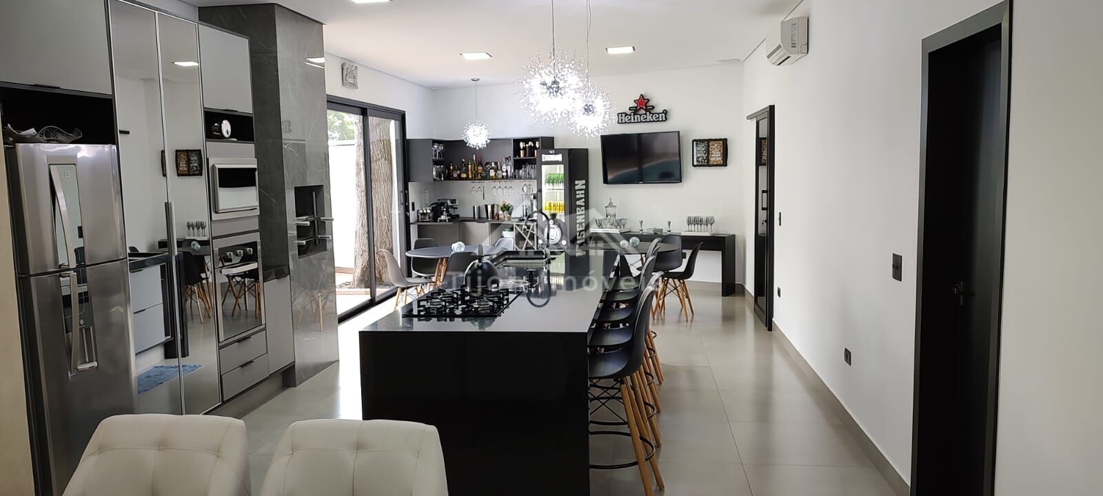 Casa à venda com 4 quartos, 260m² - Foto 11