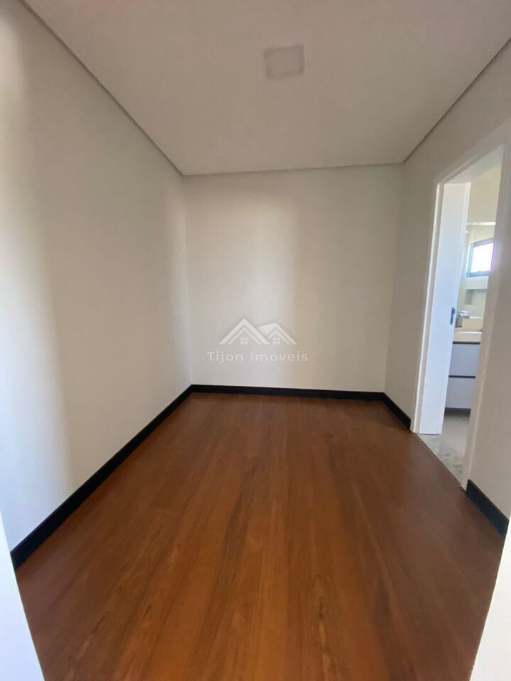 Casa à venda com 3 quartos, 338m² - Foto 13