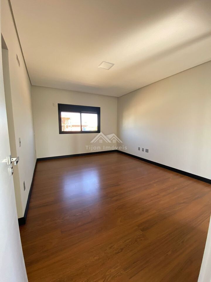 Casa à venda com 3 quartos, 338m² - Foto 15