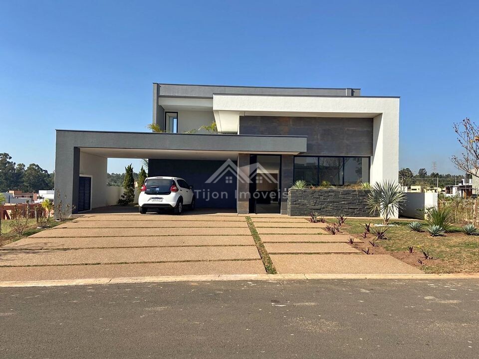 Casa à venda com 3 quartos, 338m² - Foto 1