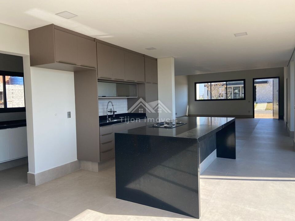 Casa à venda com 3 quartos, 338m² - Foto 9