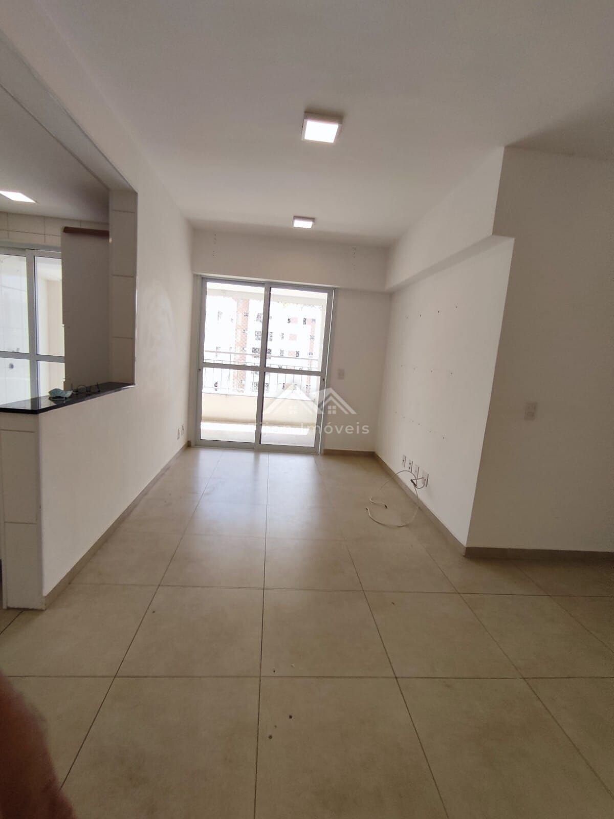 Apartamento à venda com 3 quartos, 80m² - Foto 4