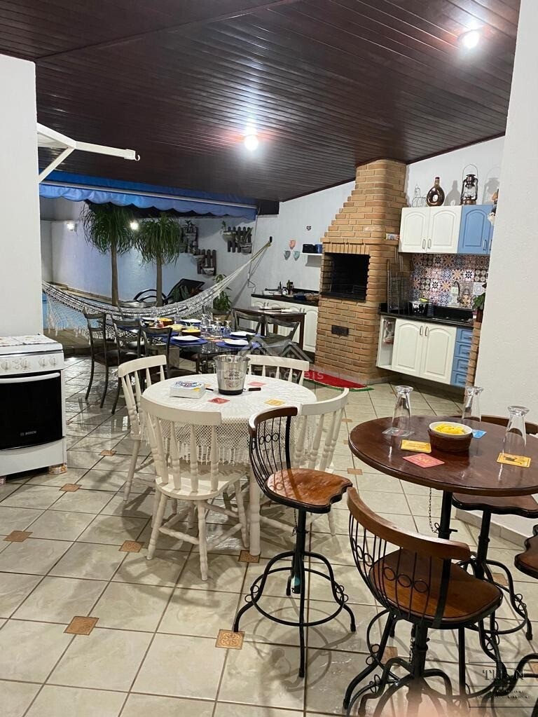 Casa de Condomínio à venda com 3 quartos, 355m² - Foto 15