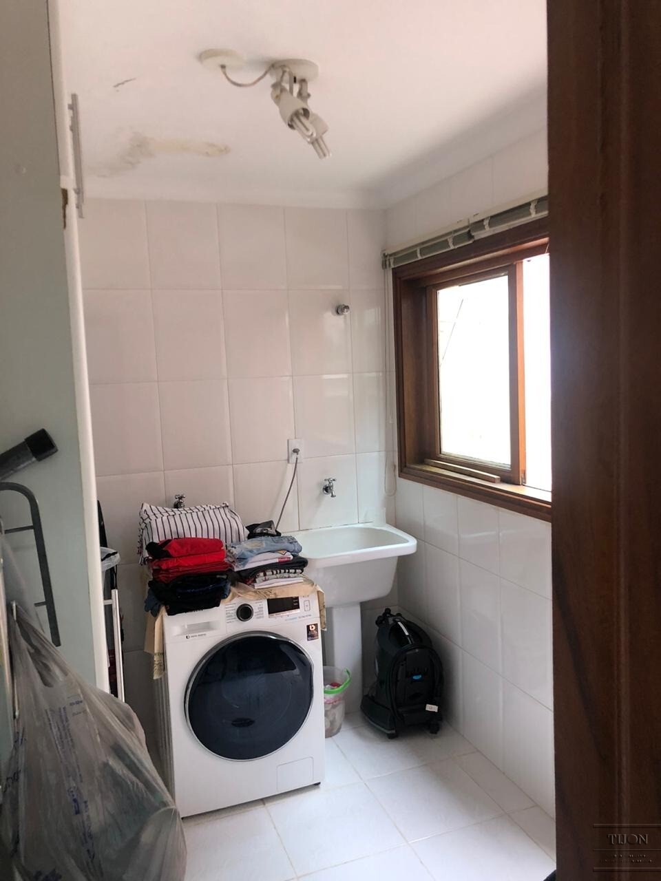 Casa de Condomínio à venda com 3 quartos, 300m² - Foto 4