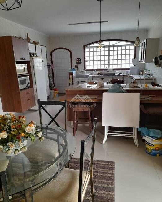 Fazenda à venda com 3 quartos, 1300m² - Foto 1