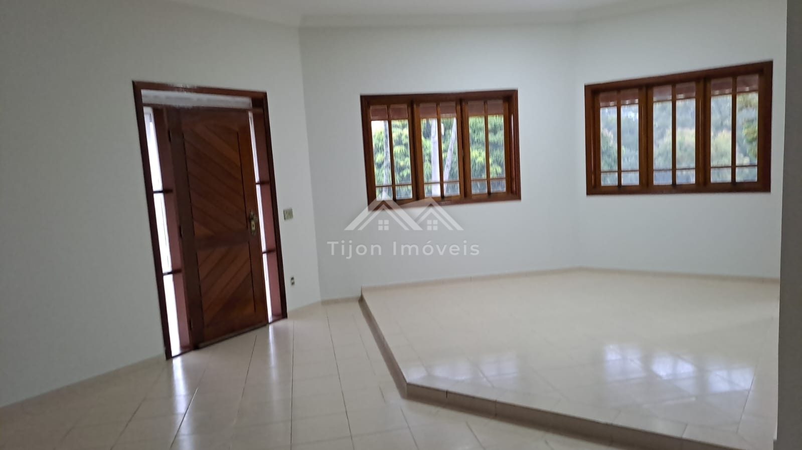 Casa de Condomínio à venda com 3 quartos, 250m² - Foto 4