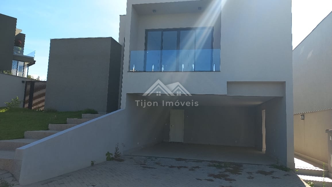 Casa à venda com 4 quartos, 340m² - Foto 3