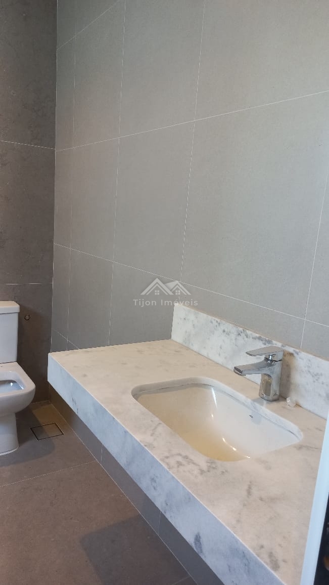 Casa à venda com 4 quartos, 340m² - Foto 11