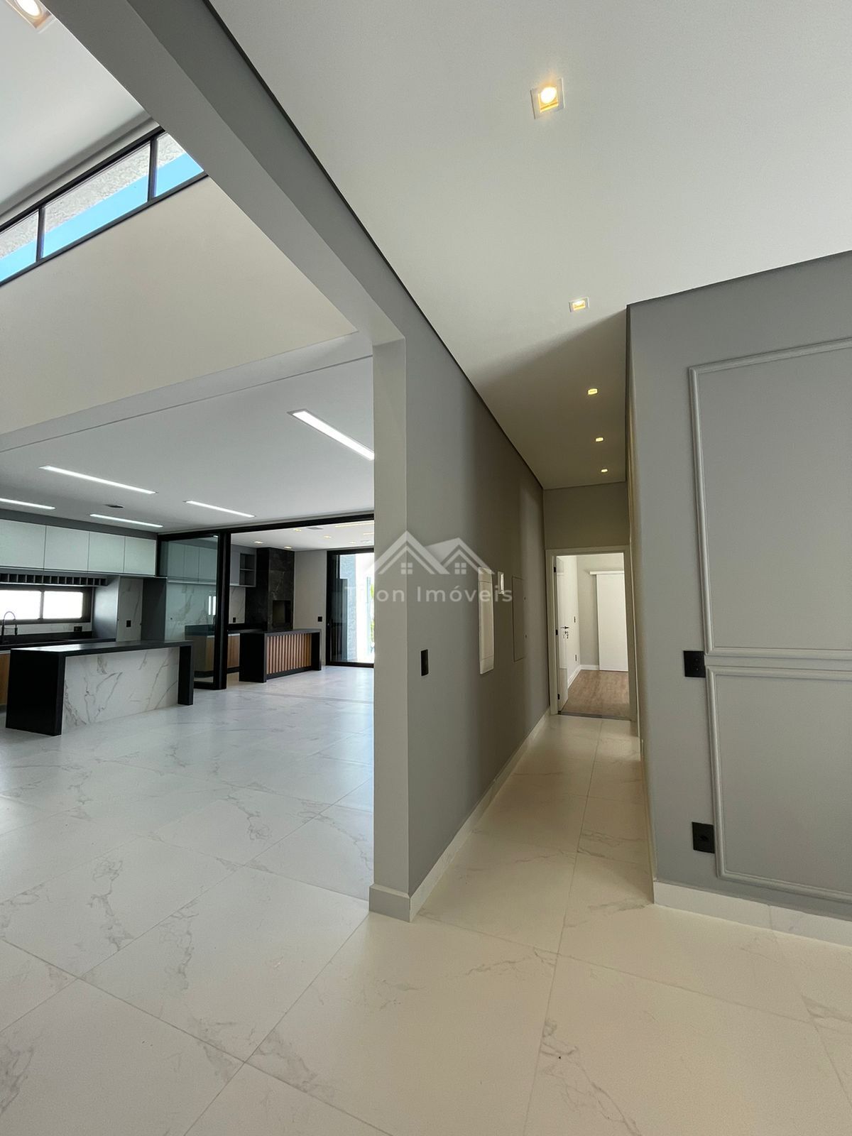 Casa à venda com 3 quartos, 271m² - Foto 9