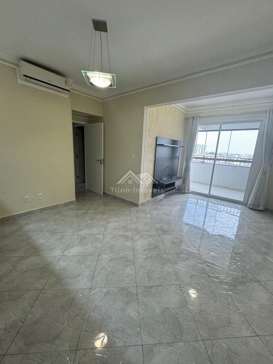 Apartamento para alugar com 3 quartos, 135m² - Foto 10