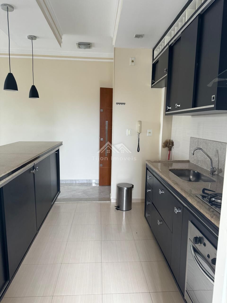 Apartamento para alugar com 3 quartos, 135m² - Foto 18