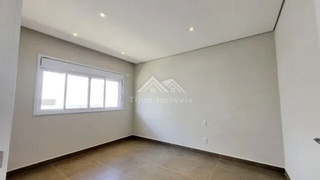 Casa à venda com 4 quartos, 270m² - Foto 8