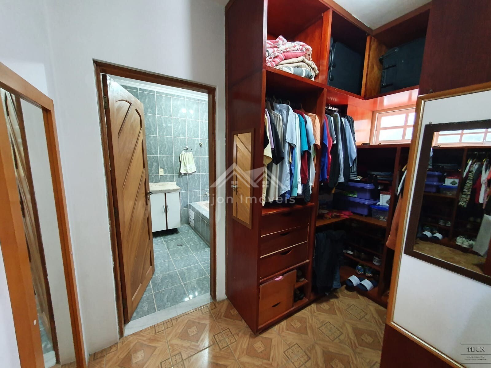 Casa de Condomínio à venda com 4 quartos, 242m² - Foto 28