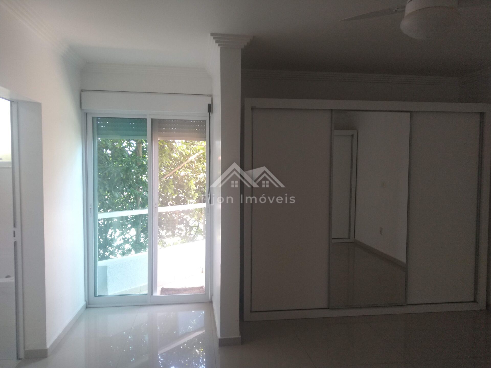 Casa de Condomínio para alugar com 4 quartos, 300m² - Foto 16