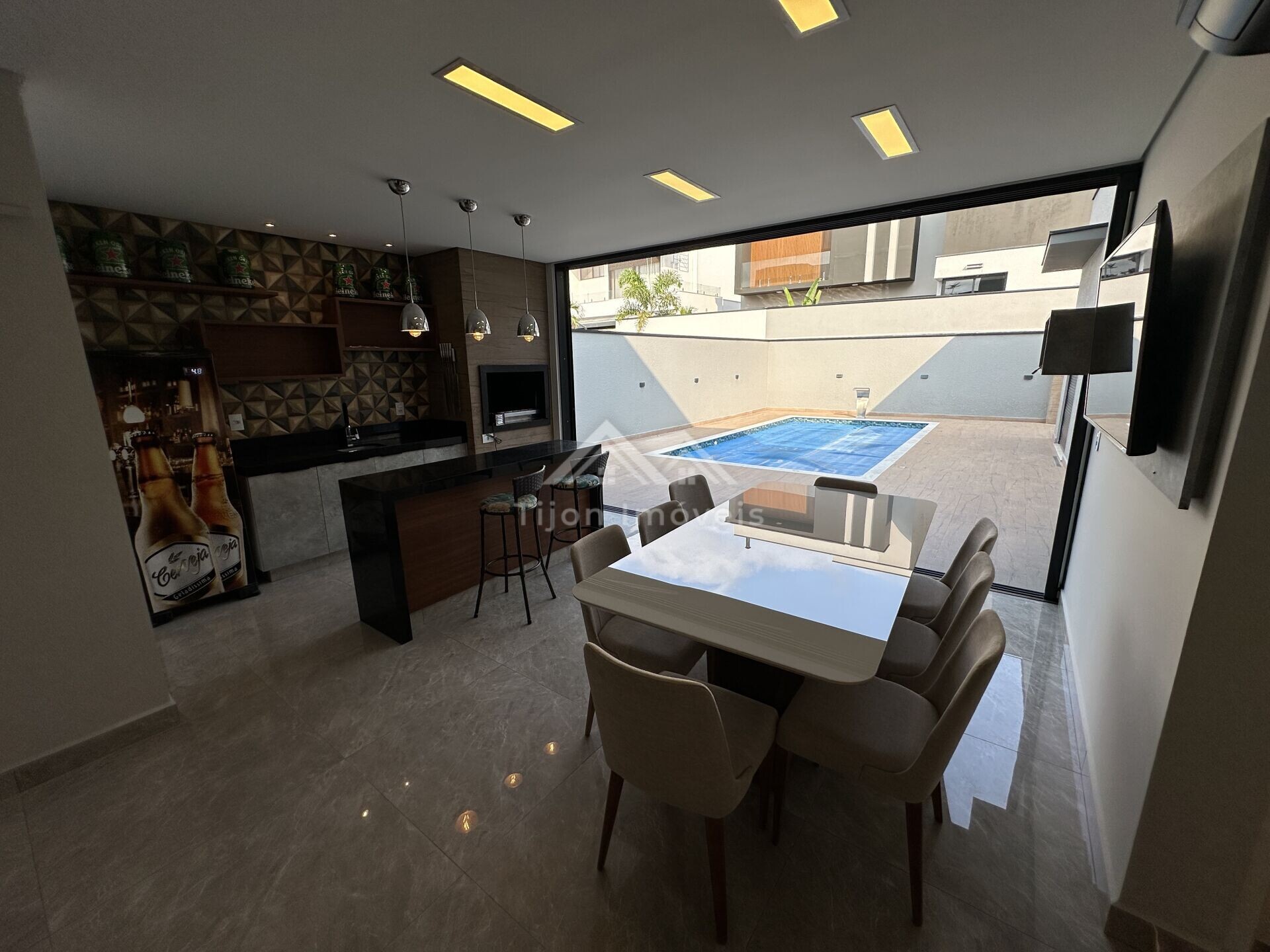 Casa à venda com 3 quartos, 250m² - Foto 18