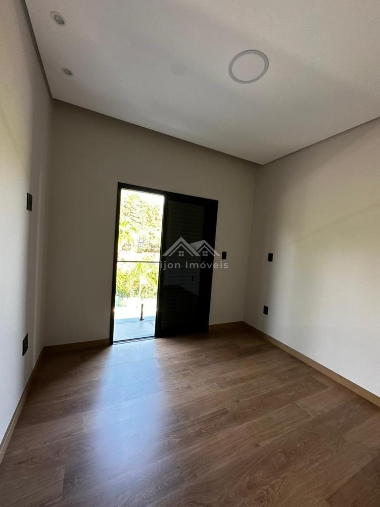 Casa à venda com 3 quartos, 225m² - Foto 16