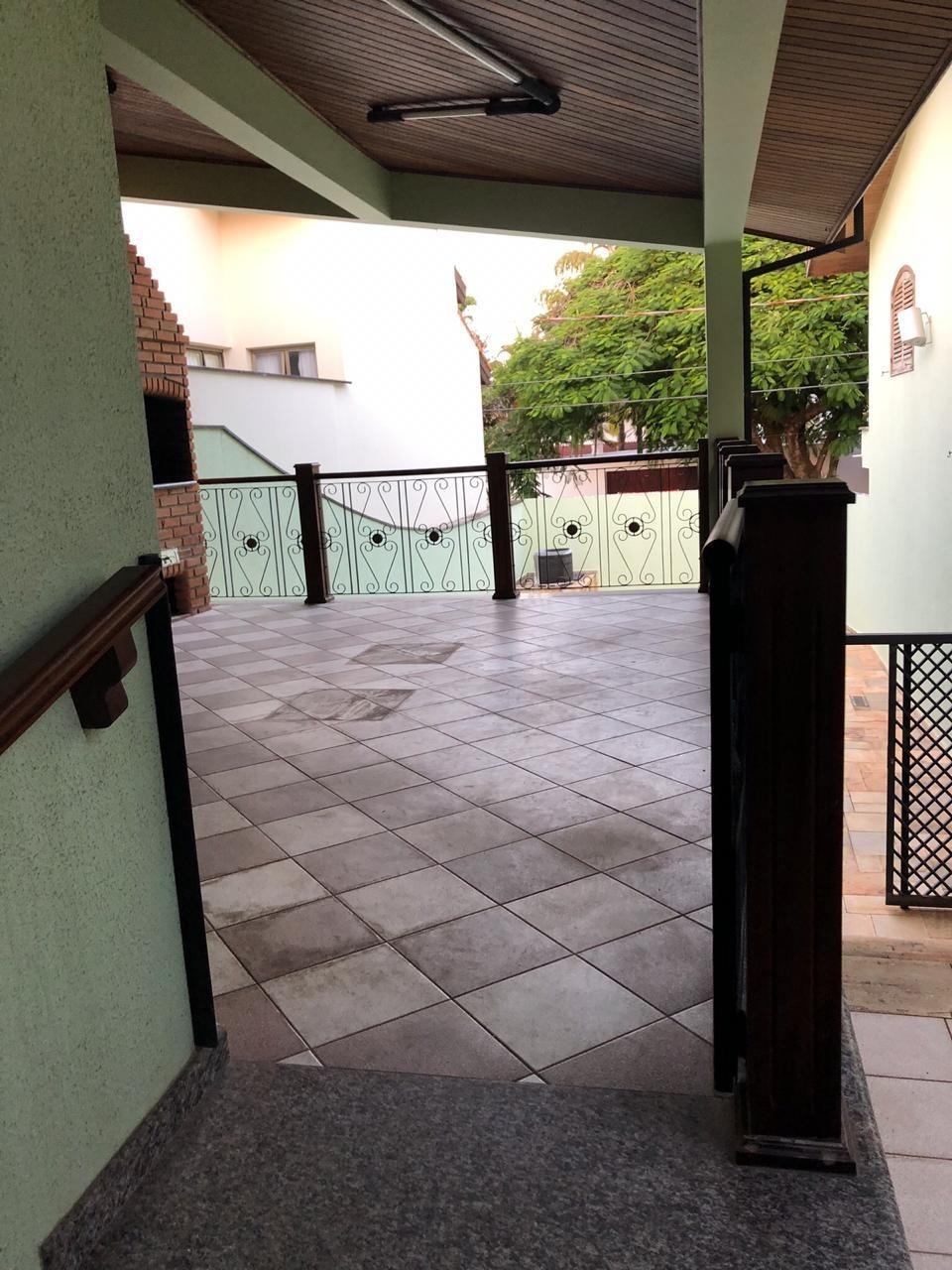 Casa de Condomínio à venda com 5 quartos, 500m² - Foto 2