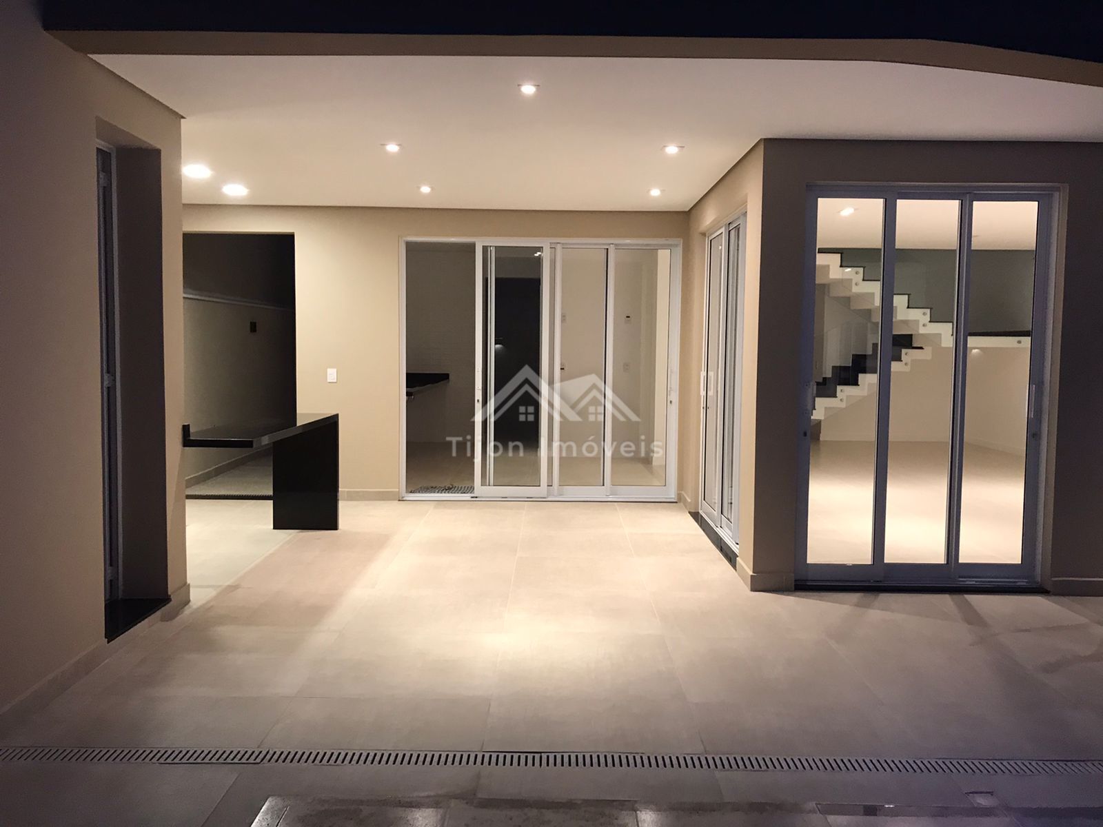 Casa à venda com 3 quartos, 251m² - Foto 17