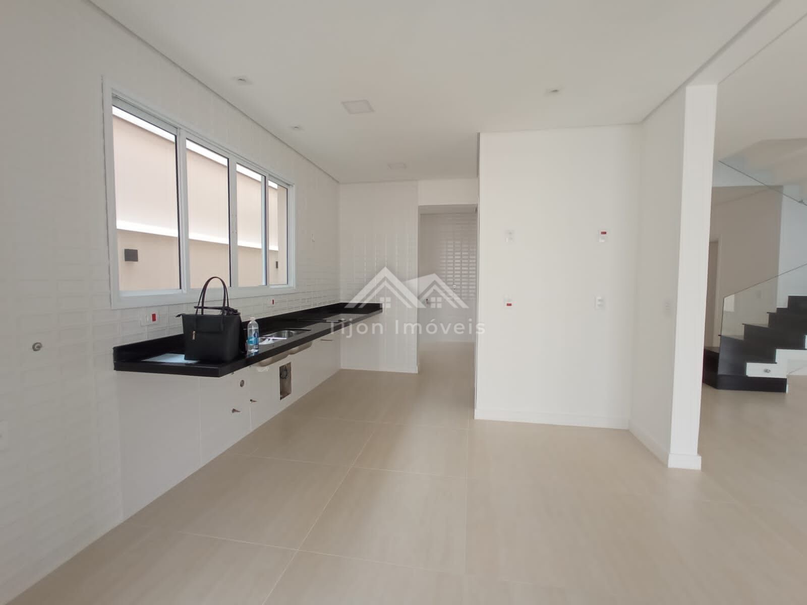 Casa à venda com 3 quartos, 251m² - Foto 15