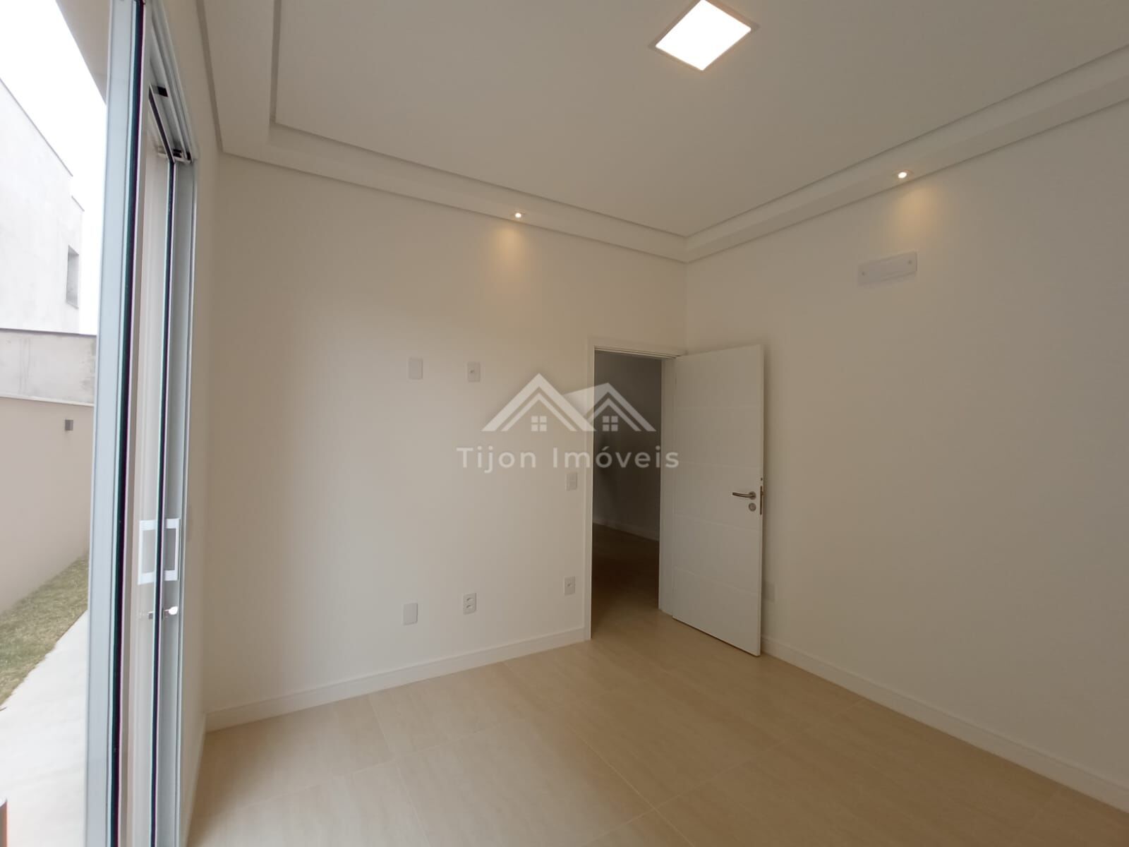 Casa à venda com 3 quartos, 251m² - Foto 9