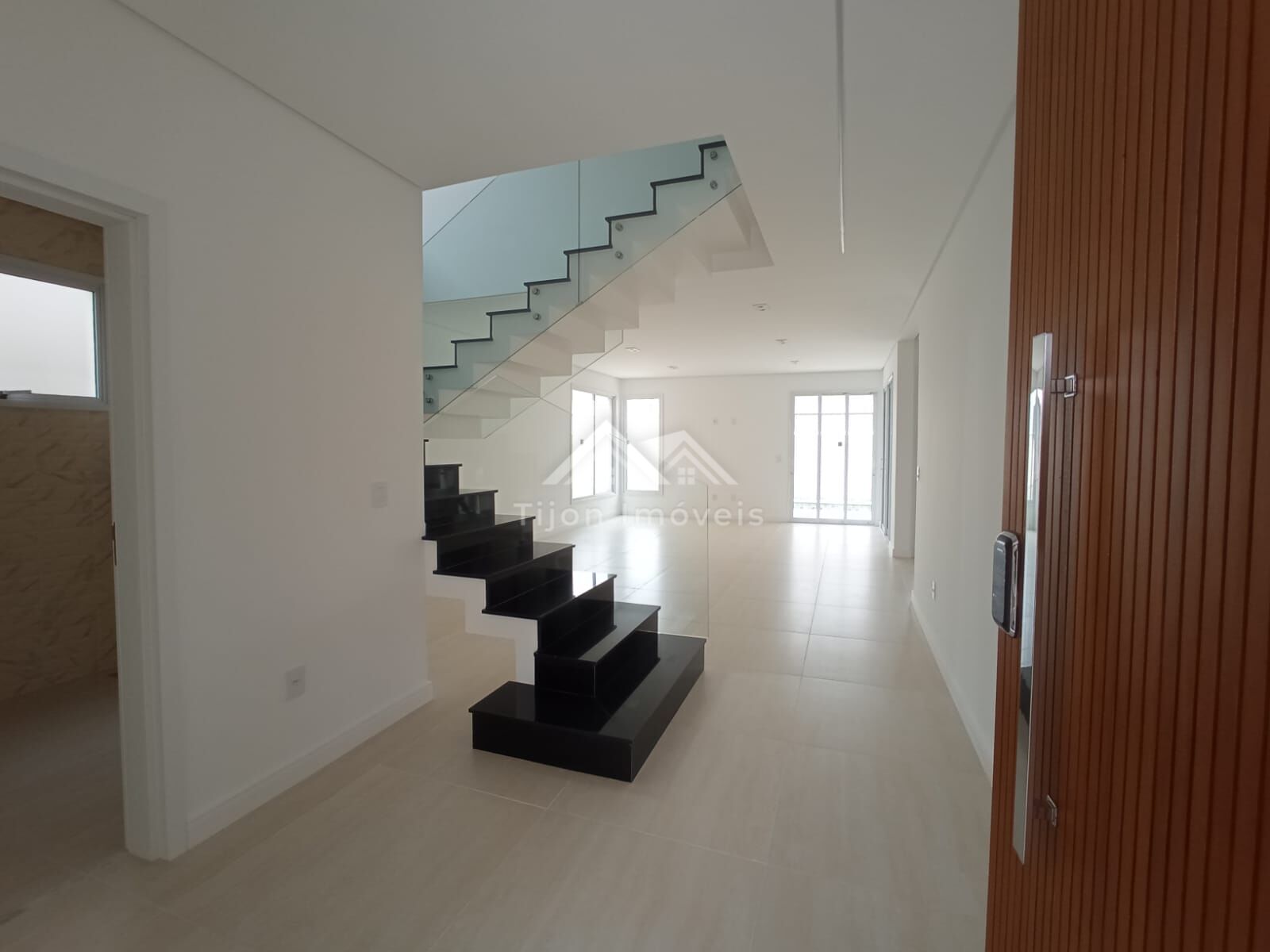 Casa à venda com 3 quartos, 251m² - Foto 5