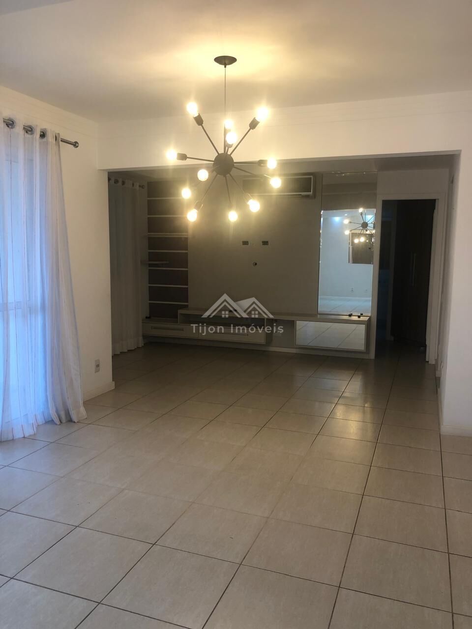 Apartamento à venda com 3 quartos, 97m² - Foto 1