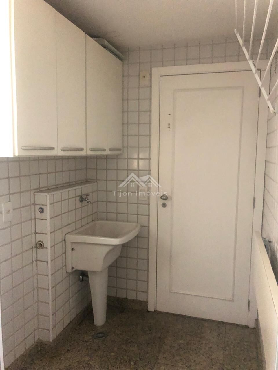 Apartamento à venda com 3 quartos, 97m² - Foto 13