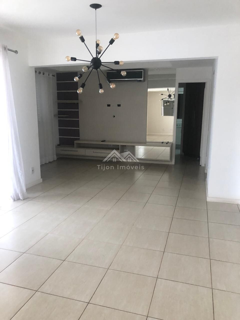 Apartamento à venda com 3 quartos, 97m² - Foto 3