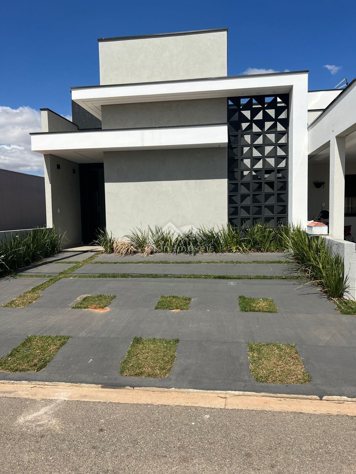 Casa de Condomínio à venda com 3 quartos, 107m² - Foto 1