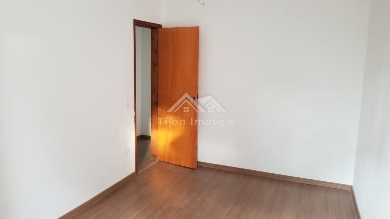 Casa à venda com 2 quartos, 80m² - Foto 8