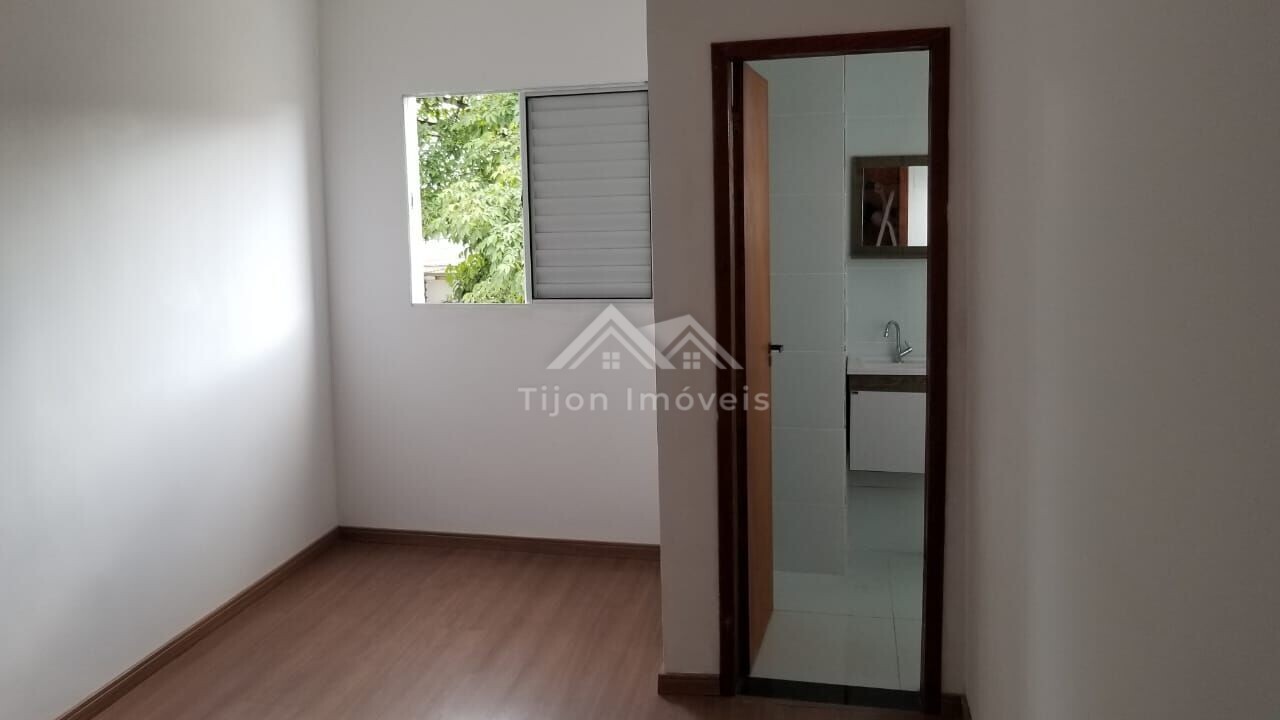 Casa à venda com 2 quartos, 80m² - Foto 11