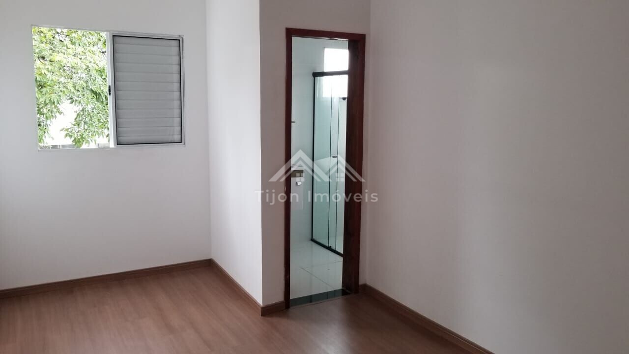 Casa à venda com 2 quartos, 80m² - Foto 14