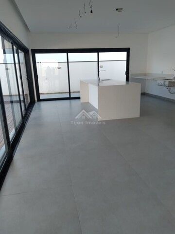 Casa à venda com 3 quartos, 260m² - Foto 4