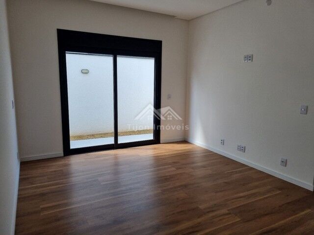 Casa à venda com 3 quartos, 260m² - Foto 8